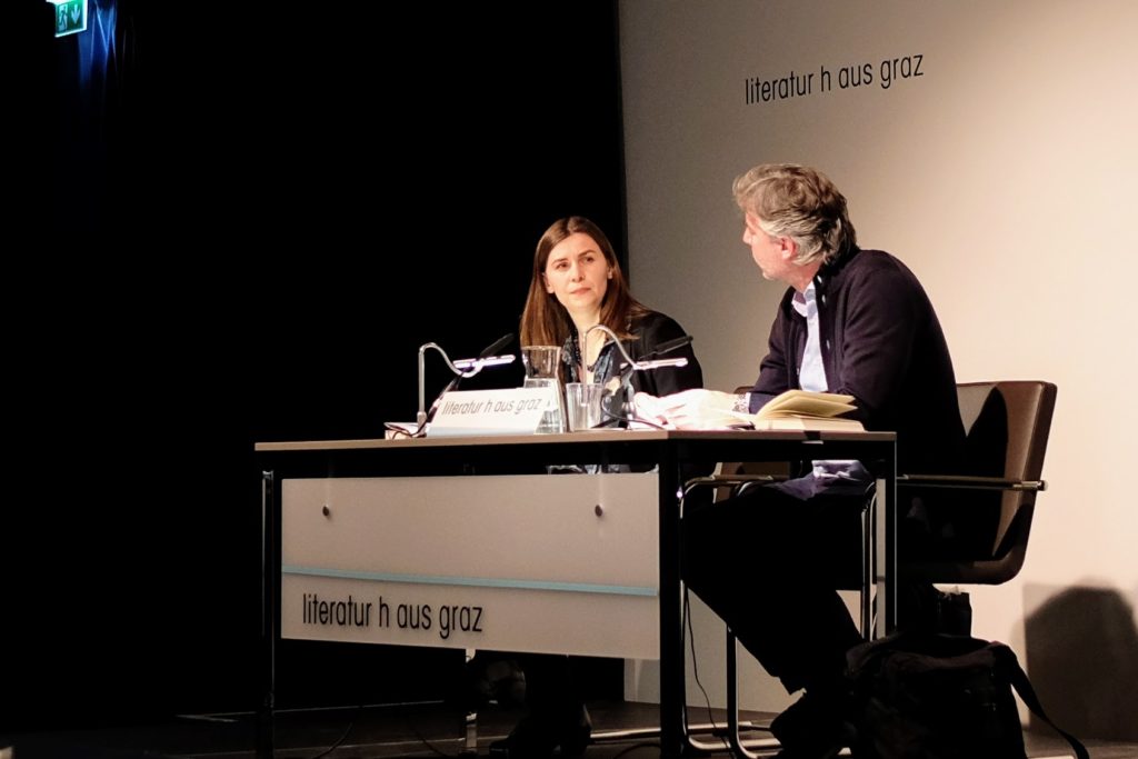 Tanja Maljartschuk (mit Stefan Gmünder) im Literaturhaus Graz, 26.2.2019